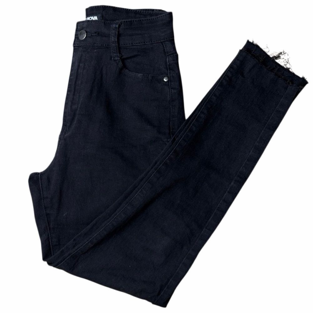 Fashion Nova Women's Black Skinny Jeans Size 6